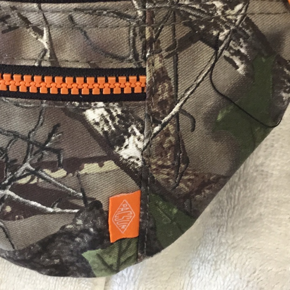 PacSun Camo Sling Bag NWT - Picture 6 of 7